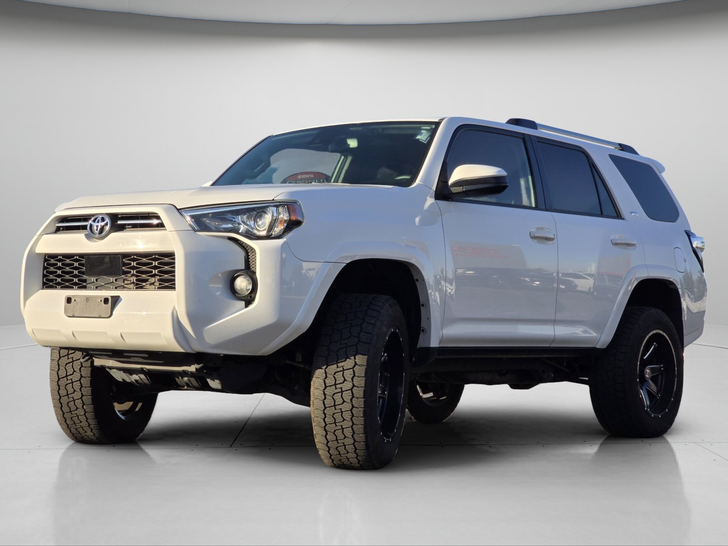 Used 2020 Toyota 4Runner SR5 AWD/4WD image 16