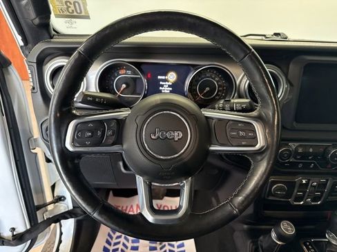 Used 2021 Jeep Wrangler Unlimited Sahara AWD/4WD image 28