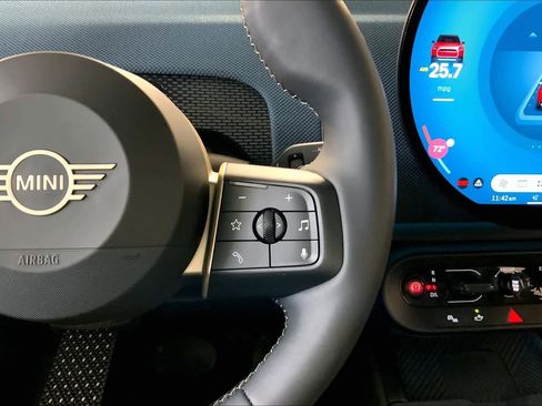 Used 2025 MINI Cooper Countryman S w/ Comfort Package Max image 24