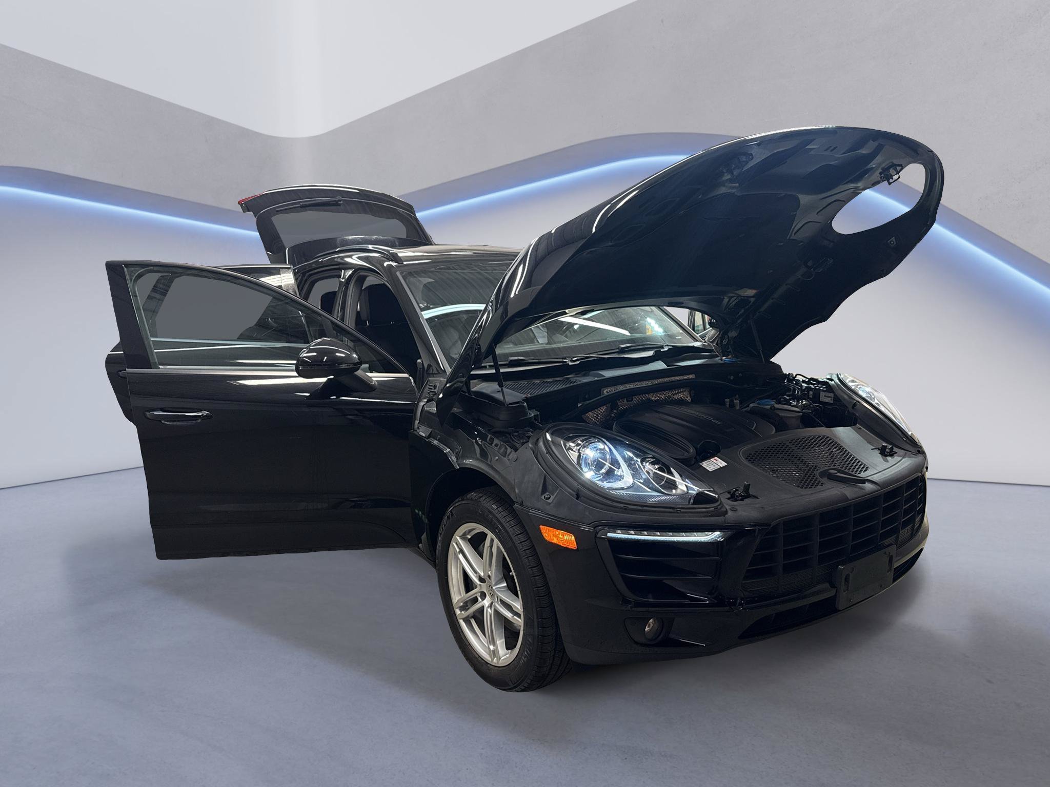 Used 2018 Porsche Macan AWD/4WD image 9