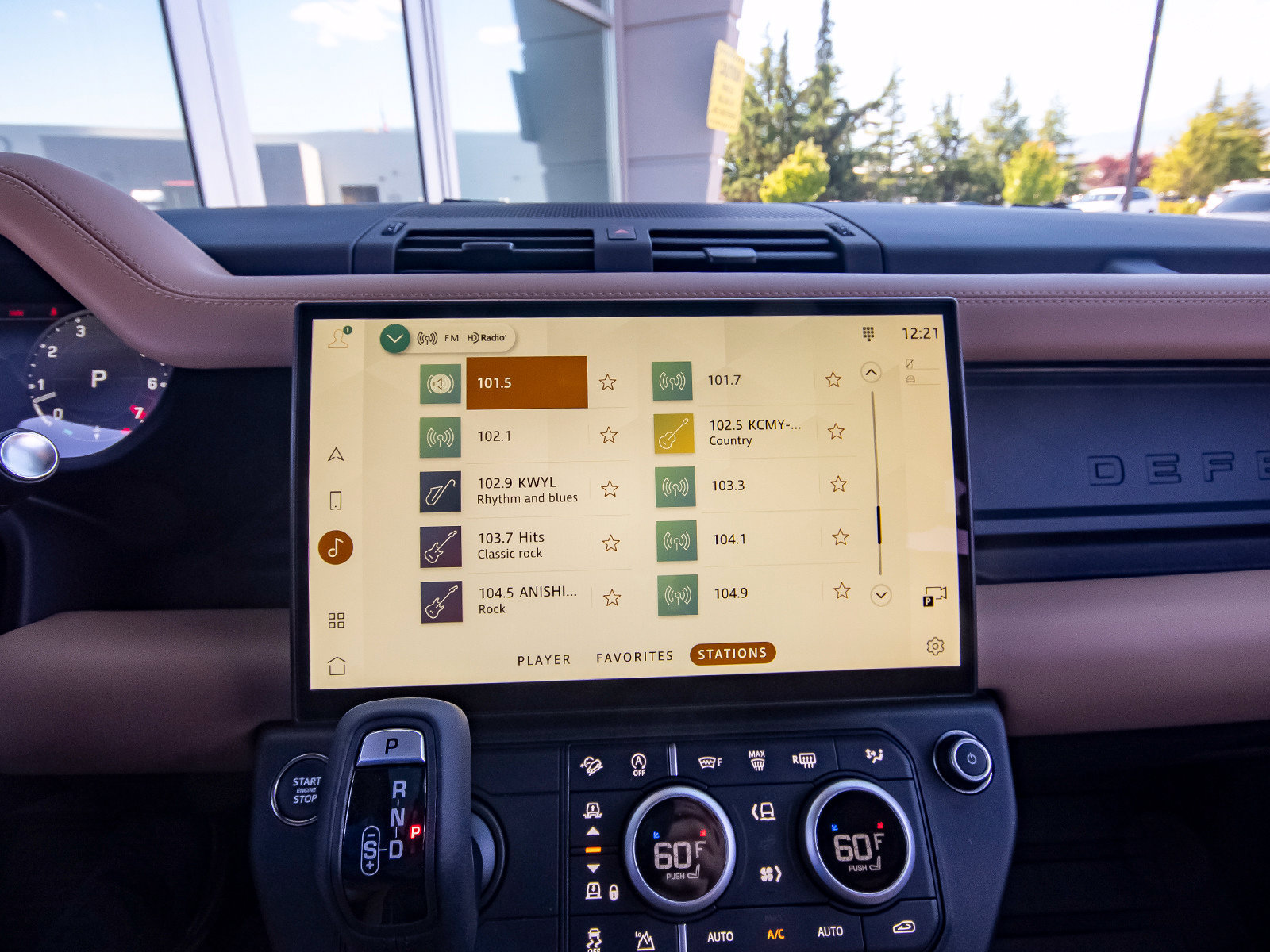 New 2026 Land Rover Defender 110 X-Dynamic SE AWD/4WD image 19