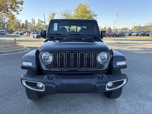 New 2025 Jeep Gladiator Sport AWD/4WD image 8