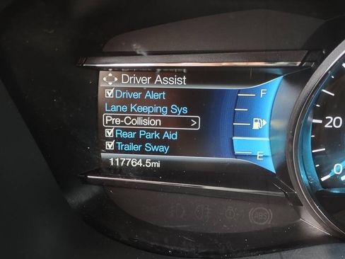 Used 2018 Ford Explorer XLT w/ Equipment Group 201A AWD/4WD image 21