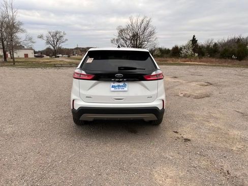 Used 2024 Ford Edge SEL w/ Convenience Package image 6