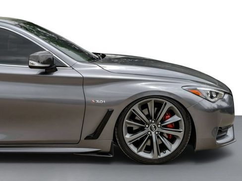 Used 2018 INFINITI Q60 Red Sport 400 w/ Sensory Package 3.0T Sport RWD image 7