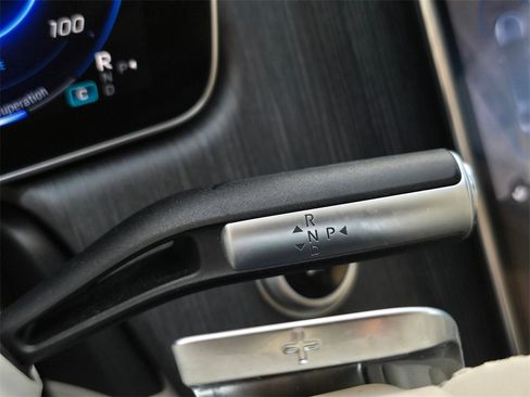 Used 2022 Mercedes-Benz EQS 450+ Sedan w/ Exclusive Trim Package image 33