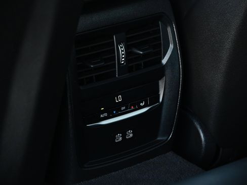 Used 2024 BMW M3 Competition w/ Executive Package image 35