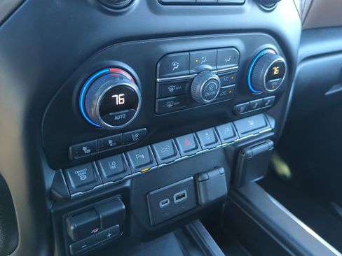 Used 2023 Chevrolet Silverado 2500 High Country w/ Technology Package image 18