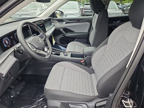 New 2025 Volkswagen Tiguan S image 16