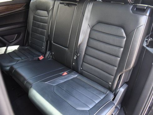 Used 2024 Volkswagen Atlas SEL AWD/4WD image 23