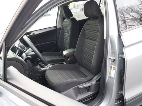 Used 2022 Volkswagen Tiguan S image 29