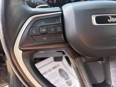 Used 2021 Jeep Grand Cherokee L Limited AWD/4WD image 19