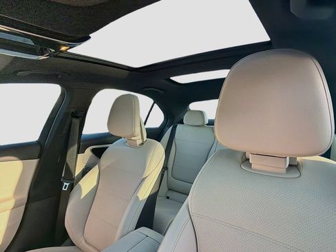 Used 2025 Mercedes-Benz C 300 4MATIC Sedan image 17