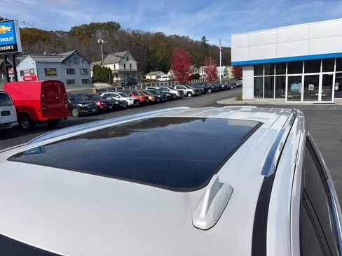 Used 2022 Chevrolet Tahoe High Country image 18