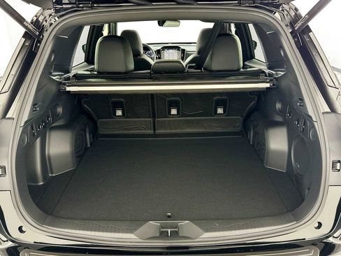 Used 2025 Subaru Forester Limited image 23