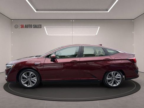 Used 2018 Honda Clarity Plug-In Hybrid image 2