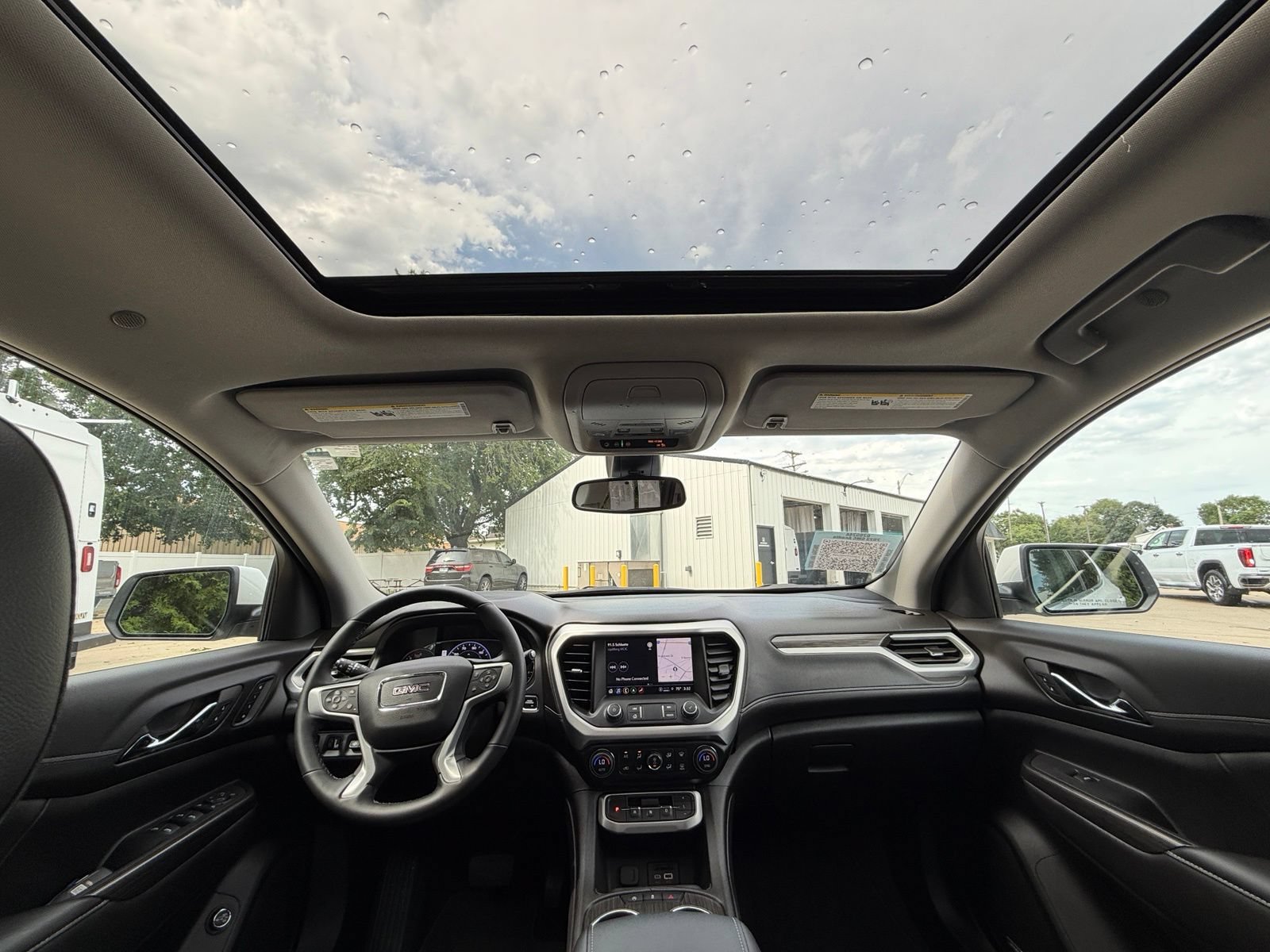 Used 2023 GMC Acadia SLT w/ Technology Package AWD/4WD image 27