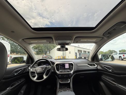Used 2023 GMC Acadia SLT w/ Technology Package AWD/4WD image 27