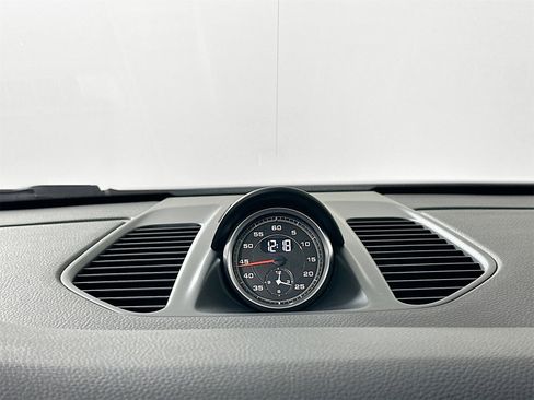 Certified 2017 Porsche 911 Carrera 4S image 25