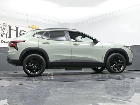 Used 2025 Chevrolet Trax ACTIV w/ Driver Confidence Package FWD image 53