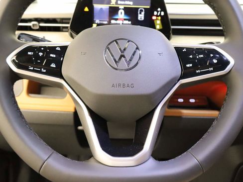 New 2025 Volkswagen ID. Buzz Pro S image 10