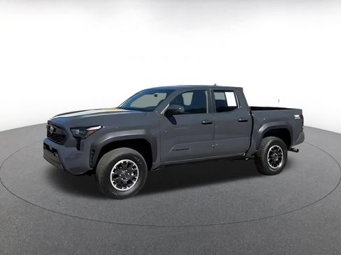 Used 2025 Toyota Tacoma TRD Off-Road AWD/4WD image 6