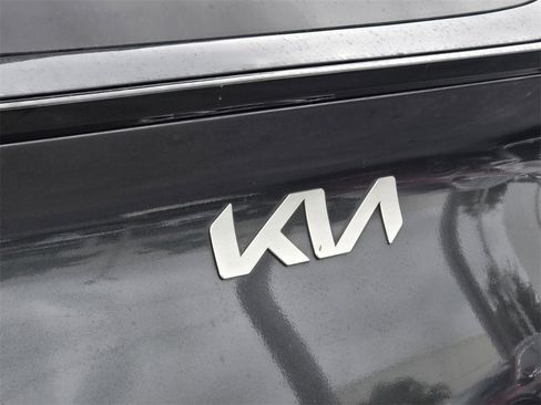 Used 2023 Kia Sportage X-Line w/ X-Line Premium Package image 8