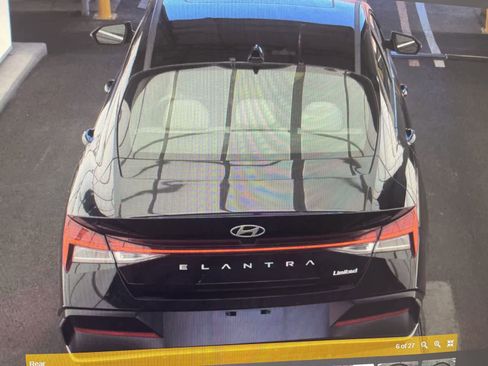 Used 2025 Hyundai Elantra Limited FWD image 5