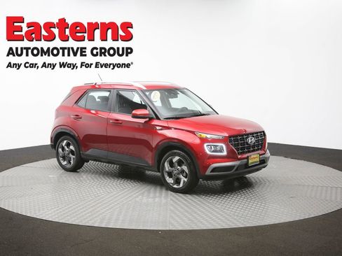 Used 2025 Hyundai Venue Limited image 48