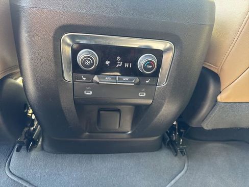 Used 2024 Chevrolet Tahoe Premier w/ Premium Package 2 AWD/4WD image 22
