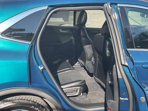 Used 2020 Ford Escape Titanium w/ Titanium Premium Package 2.0 AWD/4WD image 33