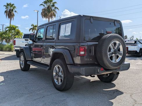 Used 2020 Jeep Wrangler Unlimited Sahara AWD/4WD image 6