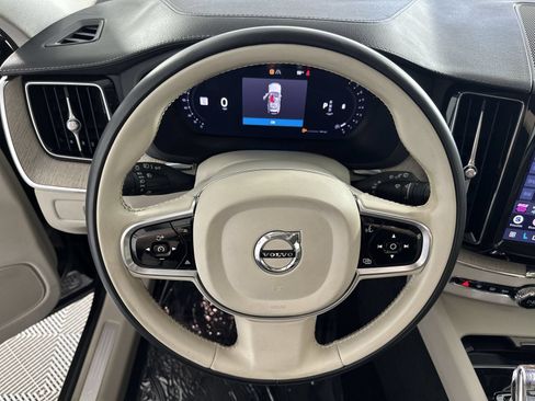 Used 2023 Volvo XC60 B5 Ultimate w/ Protection Package Premier FWD image 14