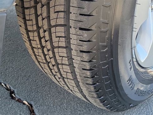 Used 2024 RAM 1500 Laramie image 29