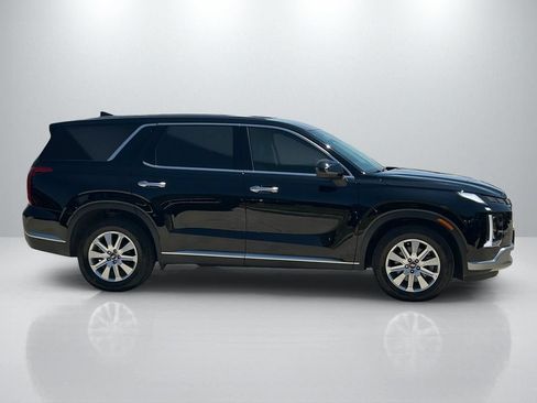 Used 2025 Hyundai Palisade SE FWD image 4