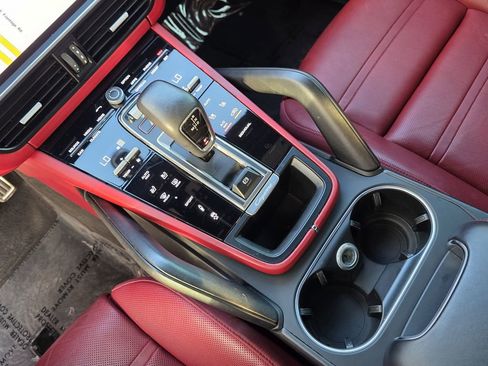 Used 2021 Porsche Cayenne GTS image 29