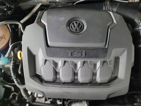 Used 2018 Volkswagen Passat 2.0T SE FWD image 30