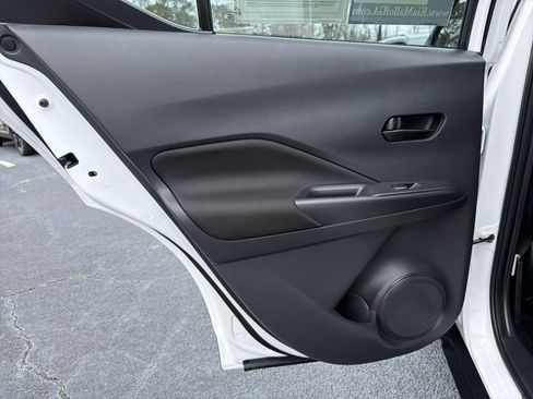 Used 2021 Nissan Kicks S image 21