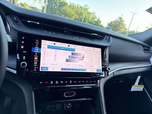 New 2026 Jeep Grand Cherokee L Limited AWD/4WD image 23
