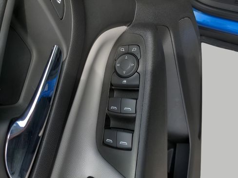 Used 2024 Chevrolet Equinox LS FWD image 37