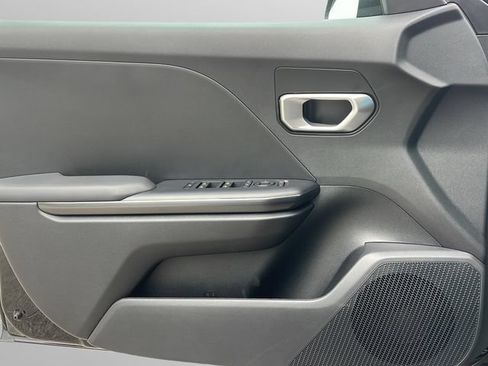New 2026 Kia K4 FWD image 28