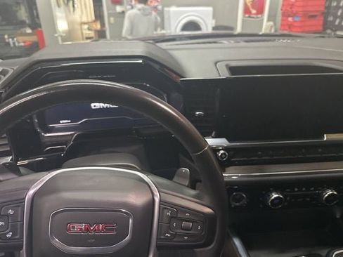 Used 2023 GMC Sierra 1500 SLT w/ SLT Premium Package AWD/4WD image 10