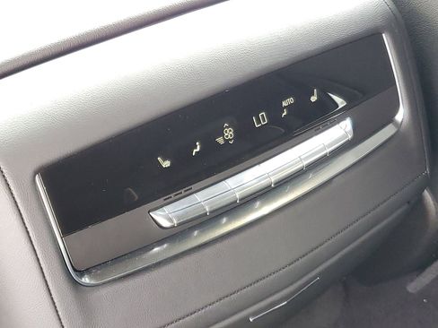 Used 2025 Cadillac Escalade Premium Luxury image 14