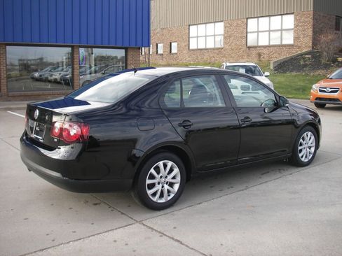 Used 2009 Volkswagen Jetta S image 5