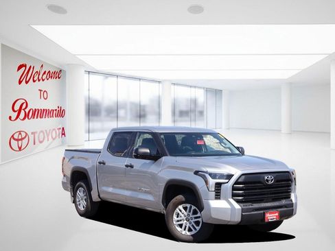 Used 2023 Toyota Tundra SR5 w/ SR5 Convenience Package AWD/4WD image 2