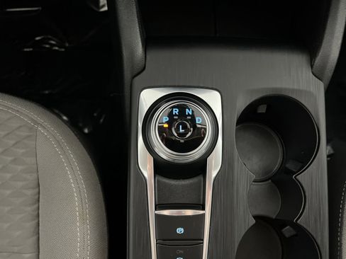 Used 2020 Ford Escape SE image 21