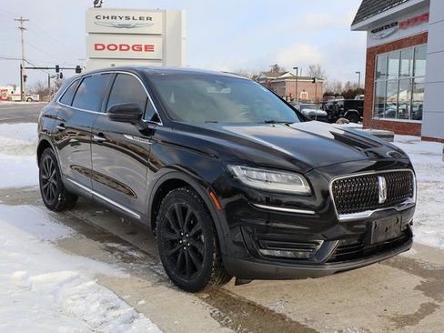 Used 2020 Lincoln Nautilus Reserve w/ Equipment Group 201A image 3