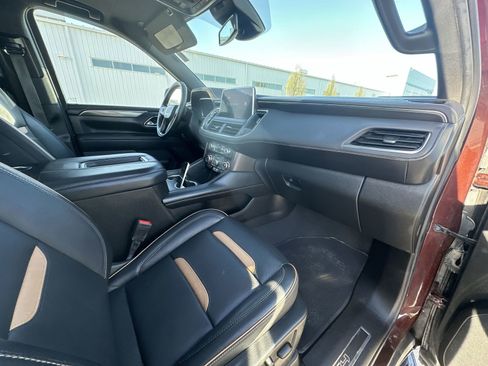 Used 2023 GMC Yukon XL AT4 w/ Technology Package image 30