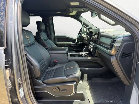 Used 2023 Ford F250 Platinum AWD/4WD image 14