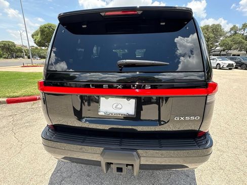 Used 2026 Lexus GX 550 w/ Cold Area Package AWD/4WD image 4